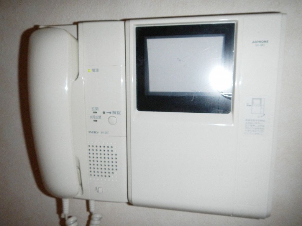 セキュリティ　TVモニター付インターホン(別部屋参考写真)
