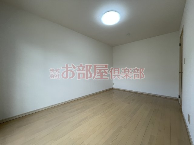 居室・リビング　ゆったりした洋室です
