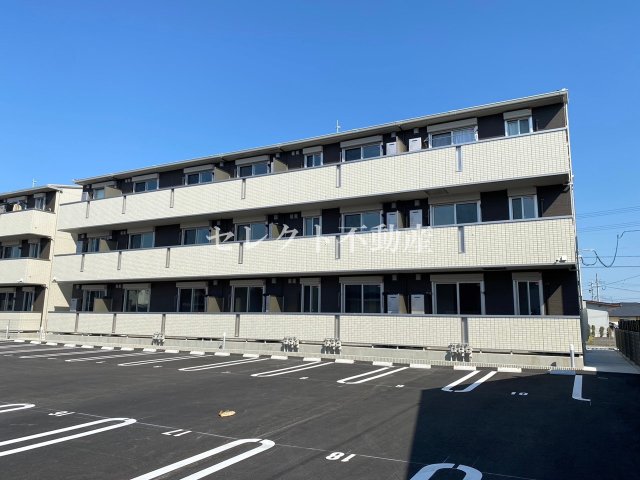 建物外観　【カーサ八代】外観