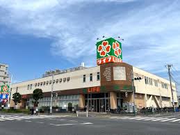 スーパー　ライフ六町駅前店（スーパー）まで808m