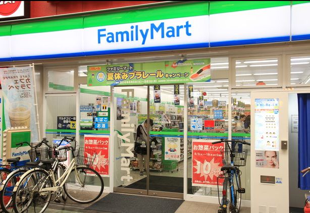 コンビニ　ファミリーマート 天神橋筋商店街店（コンビニ）まで90m