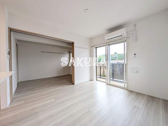 居室・リビング　開放感のあるゆったりとしたお部屋です♪
