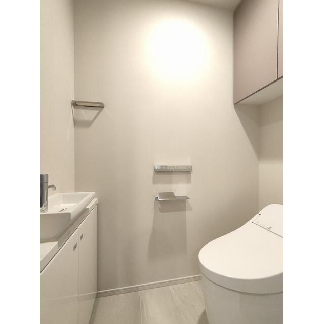 トイレ　清潔感のあるトイレです