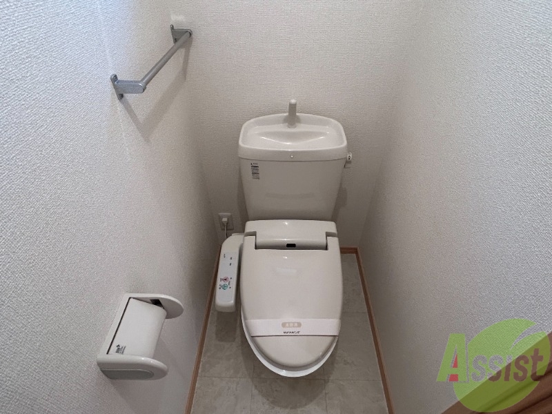 トイレ　トイレにはウォシュレット機能が付いています。