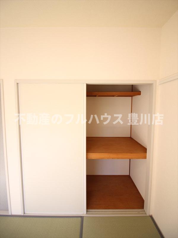 収納　写真は同型別室