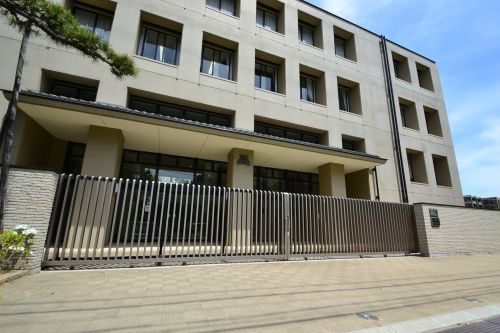 小学校　甲南小学校（小学校）まで616m