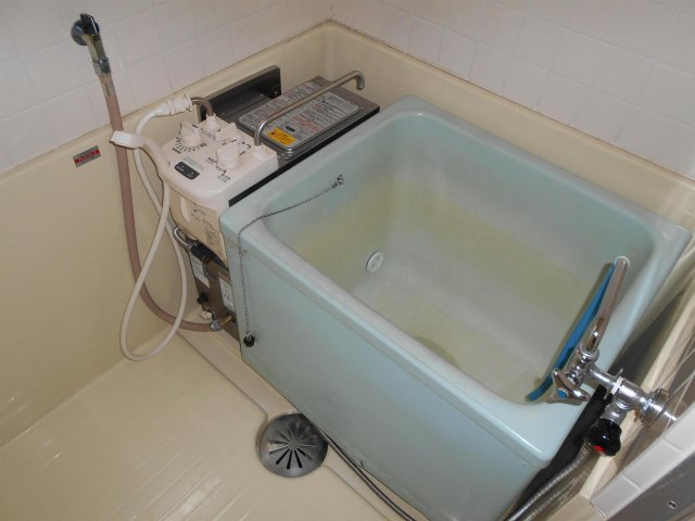 バス・シャワールーム　いつでも温かいお風呂に入れる追焚機能付バスルーム♪