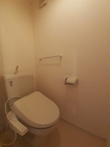 トイレ　コンパクトで使いやすいトイレです
