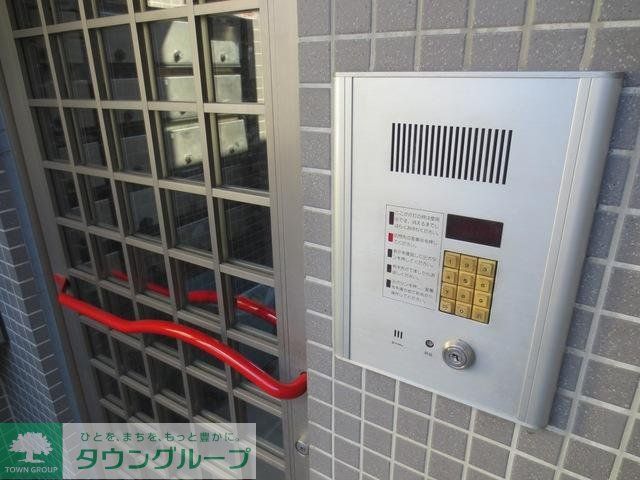 エントランス　★安心のオートロック付き★