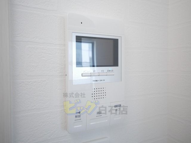セキュリティ　録画機能付きモニター付インターホン完備しています♪