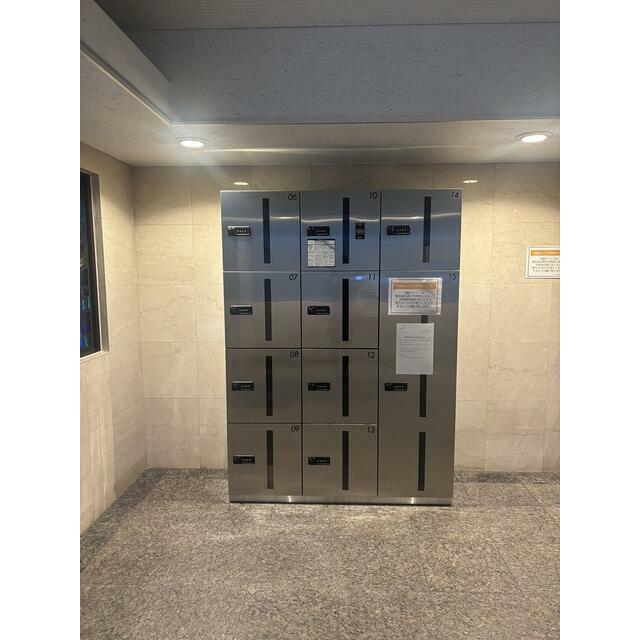 ロビー　宅配ボックス