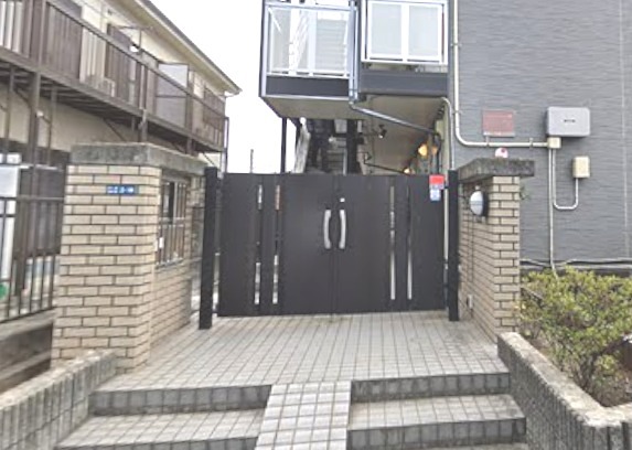 エントランス　オートロックゲート