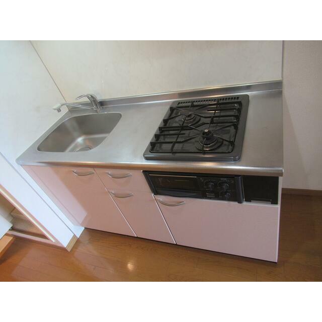 キッチン　同建物、別部屋の写真を使用しております。