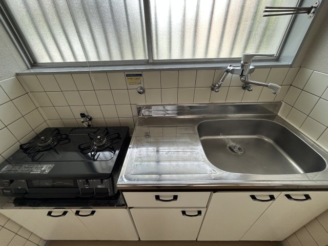 洗面設備　※写真は１０１号室です