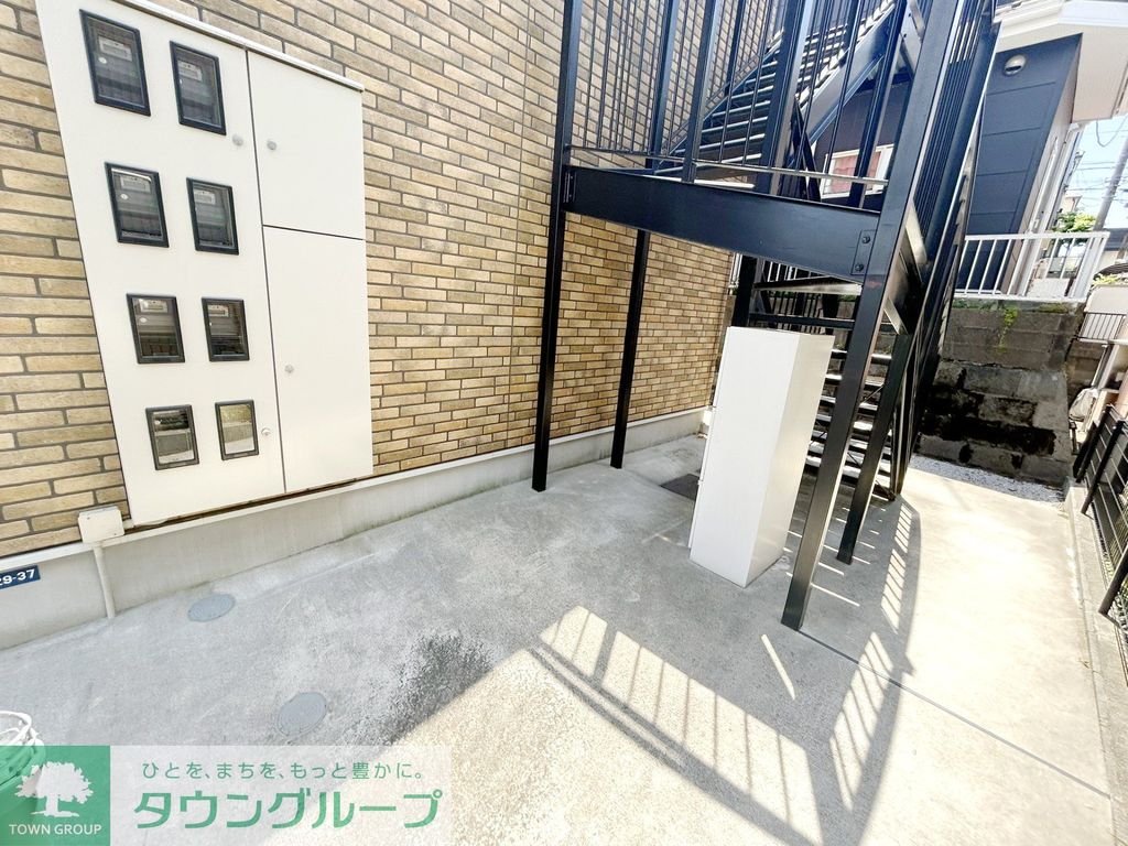 エントランス　庭