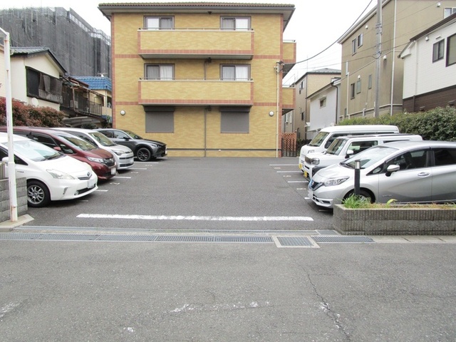 駐車場　駐車場（要空き確認）です
