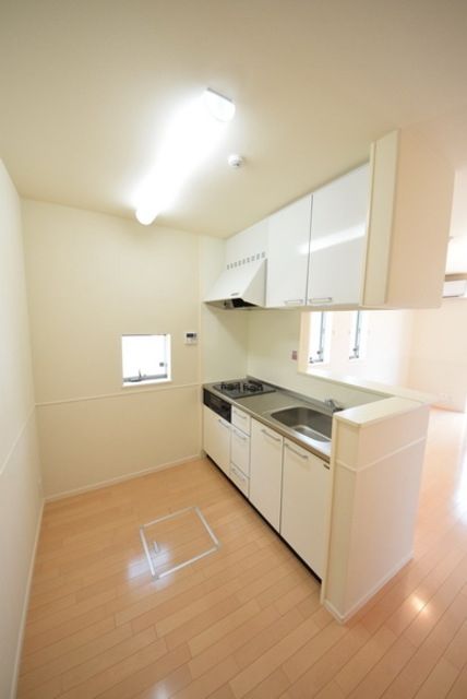 キッチン　１Ｆ角部屋の写真です。