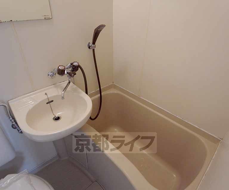 バス・シャワールーム　ユニットバスです