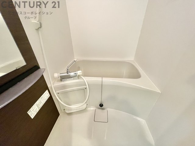 バス・シャワールーム　浴室乾燥機付きで便利です！