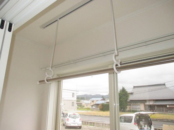 その他設備　室内物干し機