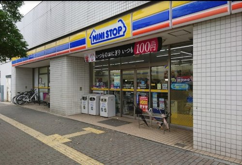 コンビニ　ミニストップ 南砂町駅前店（コンビニ）まで447m