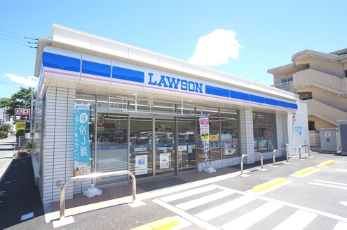 コンビニ　ローソン 厚木愛甲西二丁目店（コンビニ）まで161m