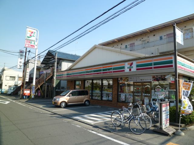 コンビニ　セブンイレブン（コンビニ）まで370m