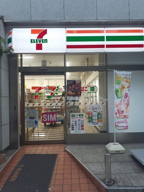 コンビニ　セブンイレブン人形町駅西店（コンビニ）まで720m