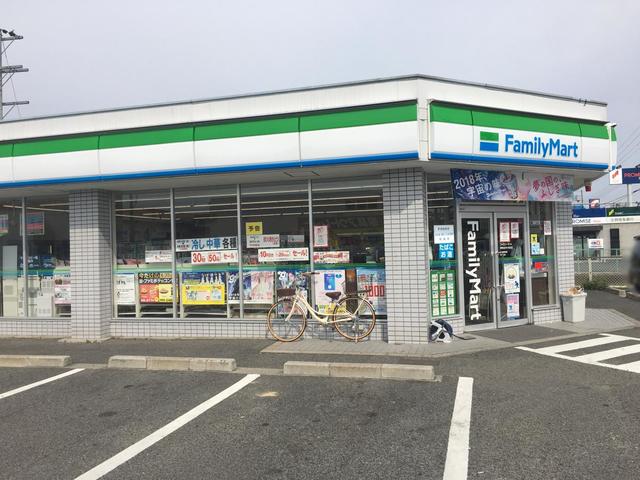 コンビニ　ファミリーマート岸和田今木町店（コンビニ）まで738m