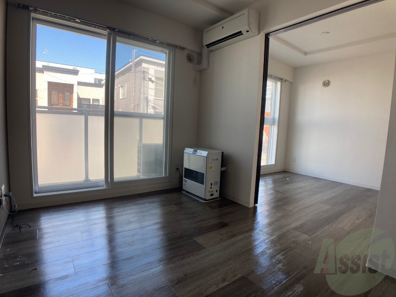 居室・リビング　広くてキレイなお部屋が広がっていて、充実した生活が送れそう。