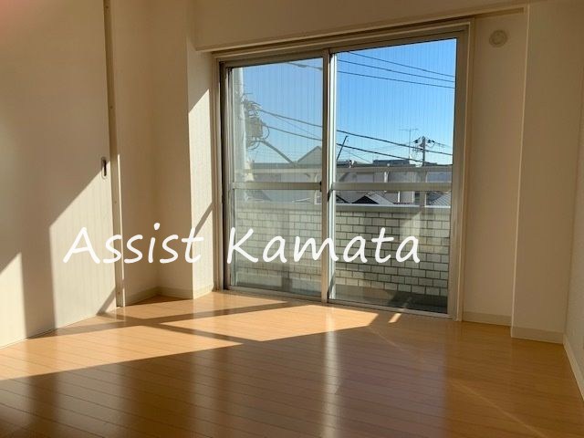 居室・リビング　写真は同タイプの別号室です