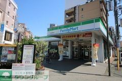 コンビニ　ファミリーマート南林間駅前店（コンビニ）まで280m