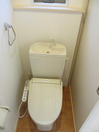 トイレ　ウォシュレット付