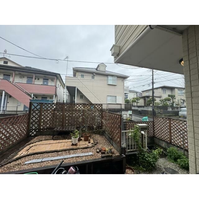 バルコニー　一日に一度はさわやかな風を体中で感じたい