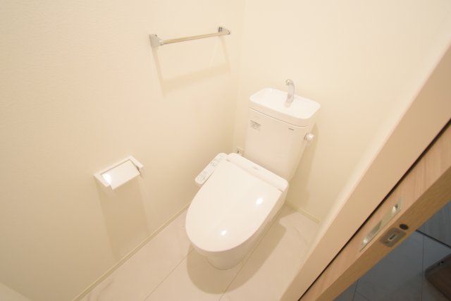 トイレ　別部屋参考写真になります