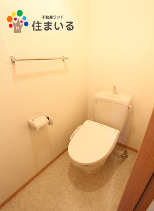 トイレ　※写真は同型タイプとなります