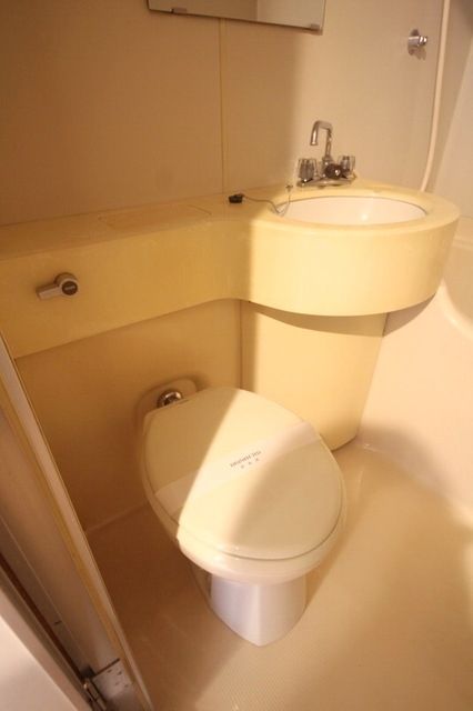 オオギハウス中央のトイレ写真