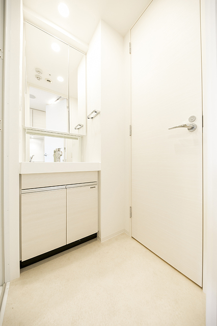 洗面設備　※写真は同タイプ住戸です。