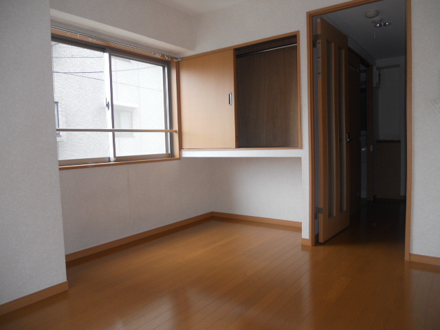 コリヌ新大塚の居間写真