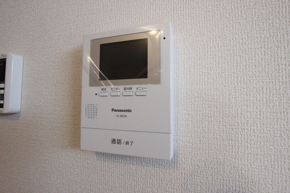 セキュリティ　TVモニターホンがあり安心感があります♪