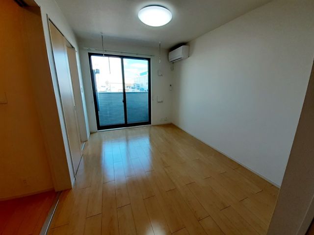 シュトラーセ旭の居間写真