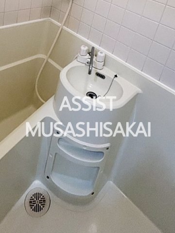 洗面設備　写真：設備同仕様の別物件です