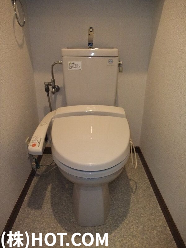 地下鉄七隈線 渡辺通駅 徒歩5分 15階建 築21年のトイレ写真