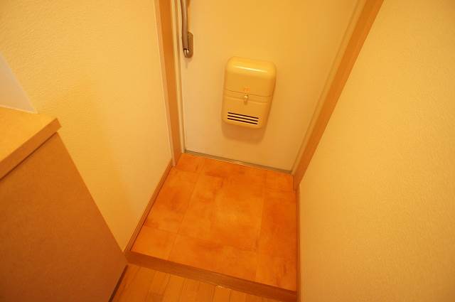 エース五番館の玄関写真