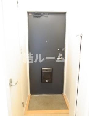 東京メトロ有楽町線 千川駅 徒歩2分 3階建 築21年の玄関写真