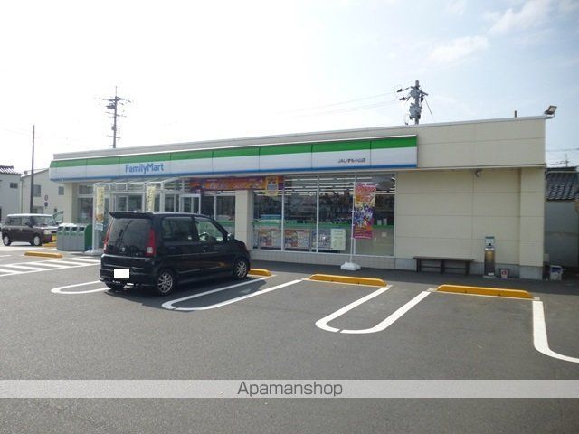 コンビニ　ファミリーマートＪＡいずも小山店（コンビニ）まで501m