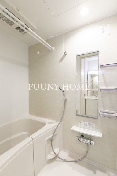 バス・シャワールーム　便利な追焚・浴室乾燥機付きお風呂♪