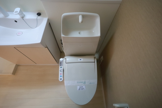 トイレ　※別号室の写真です