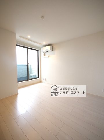 REGALEST 川越南大塚の居間写真