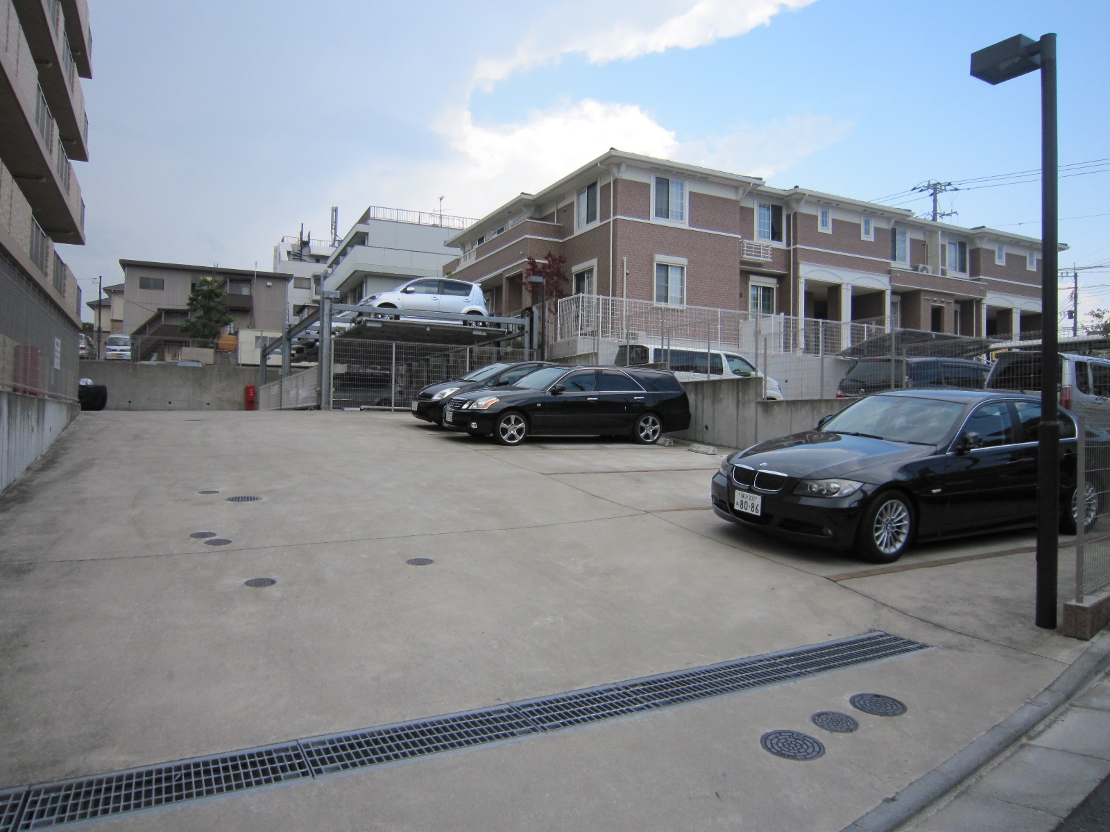 駐車場　平置き駐車場